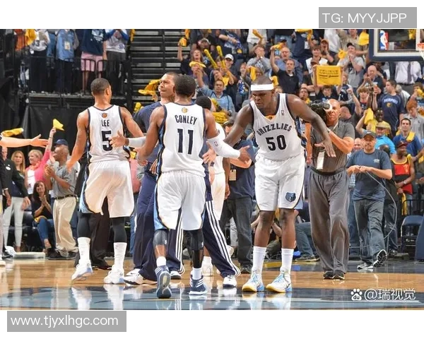 杭州羽毛球队耐力争议引发热议球员训练与比赛表现成焦点讨论